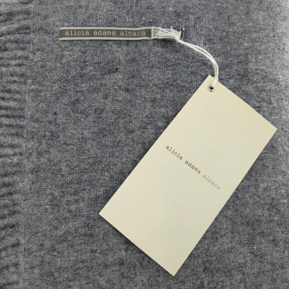 Alicia Adams Alpaca Light Grey Canyon Throw - Picture 9 of 9